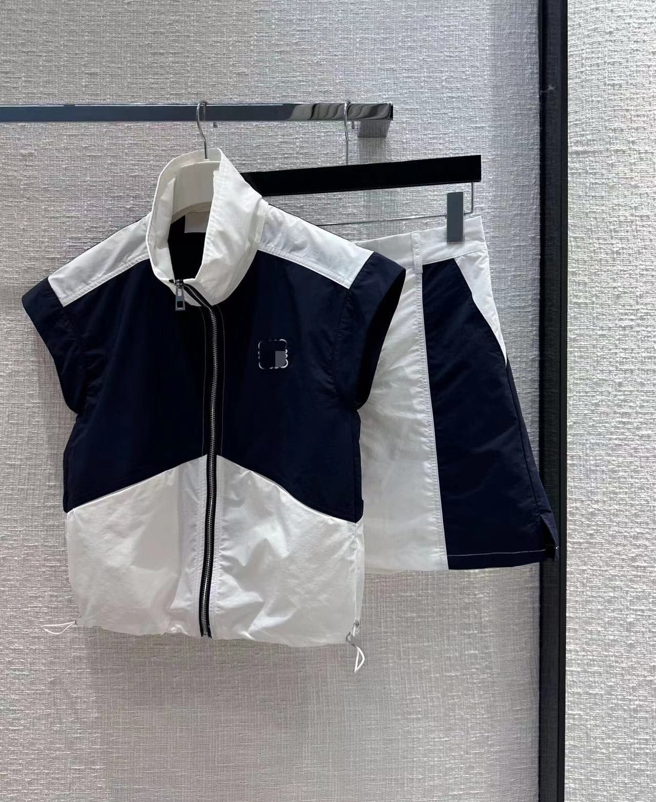 ジャケットセットアップ ハイネックスポーツベストセットアップ